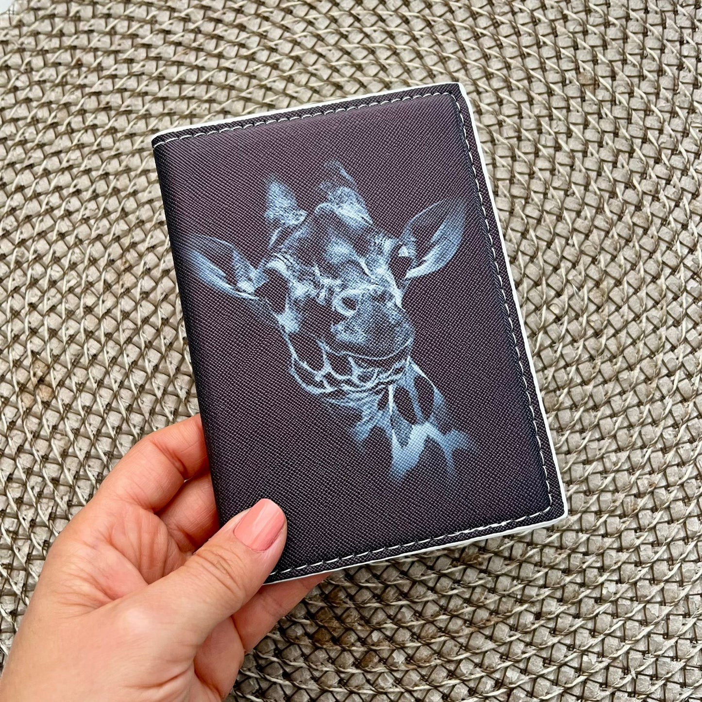 FUNDA PASAPORTE BLACK ANIMALITOS